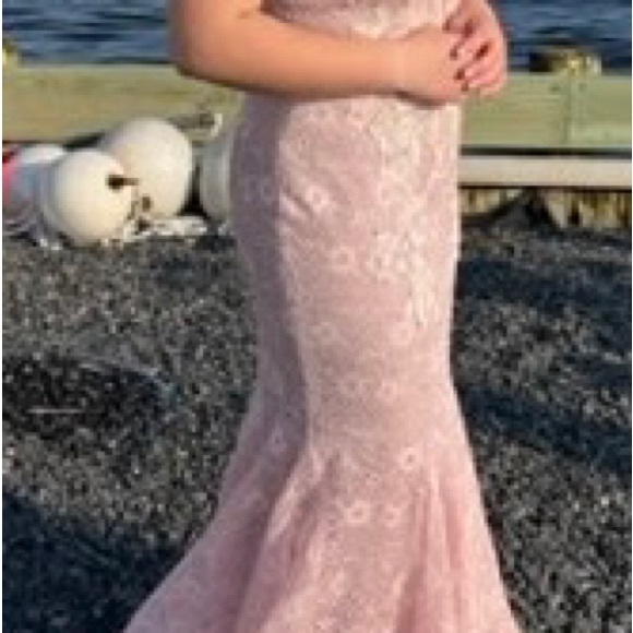 Prom dress - Picture 2 of 2